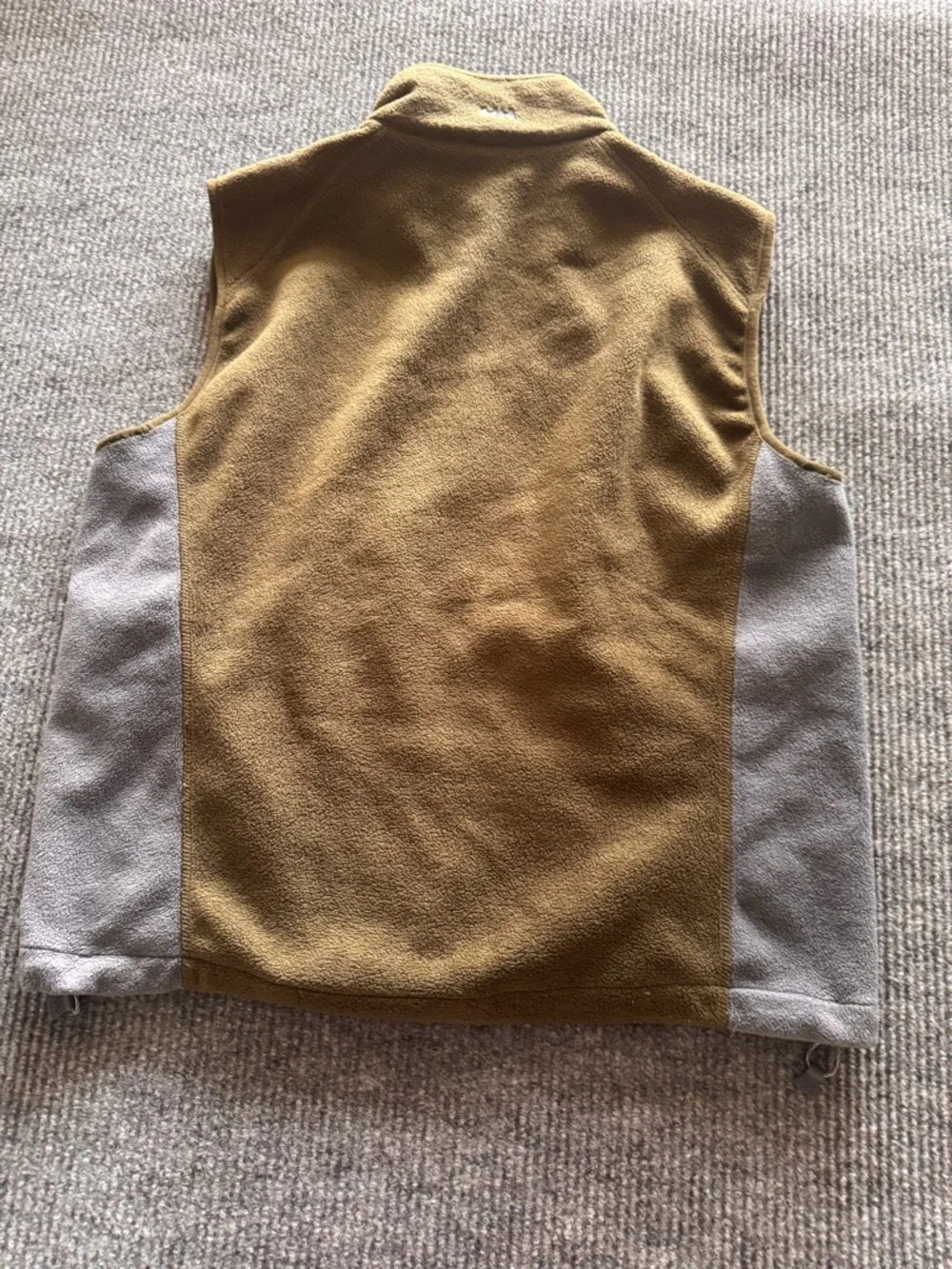 Helly‎ Hansen Olive Green Fleece Vest with Gray Side Panels Mens Large